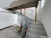 Casă / Vilă cu 6 camere de vânzare 