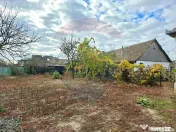 Casa veche cu teren 929 mp- oportunitate in Vladimirescu-... 