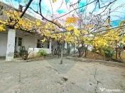 Casa veche cu teren 929 mp- oportunitate in Vladimirescu-... 