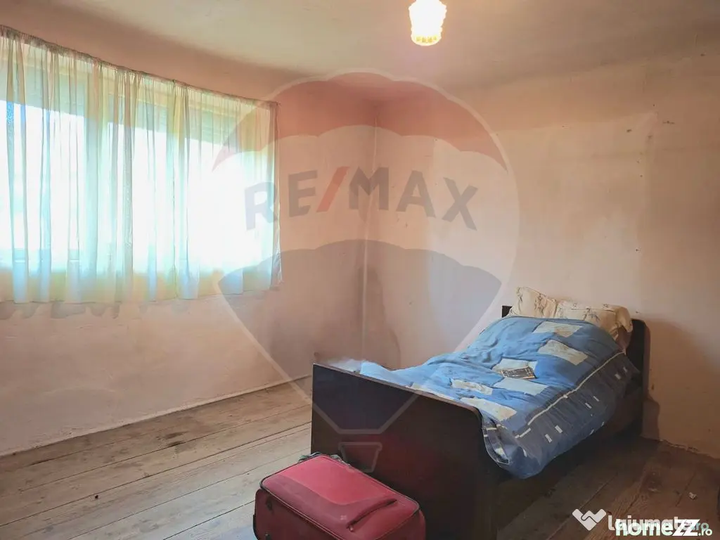 Casa veche cu teren 929 mp- oportunitate in Vladimirescu-... - Vladimirescu (Arad)