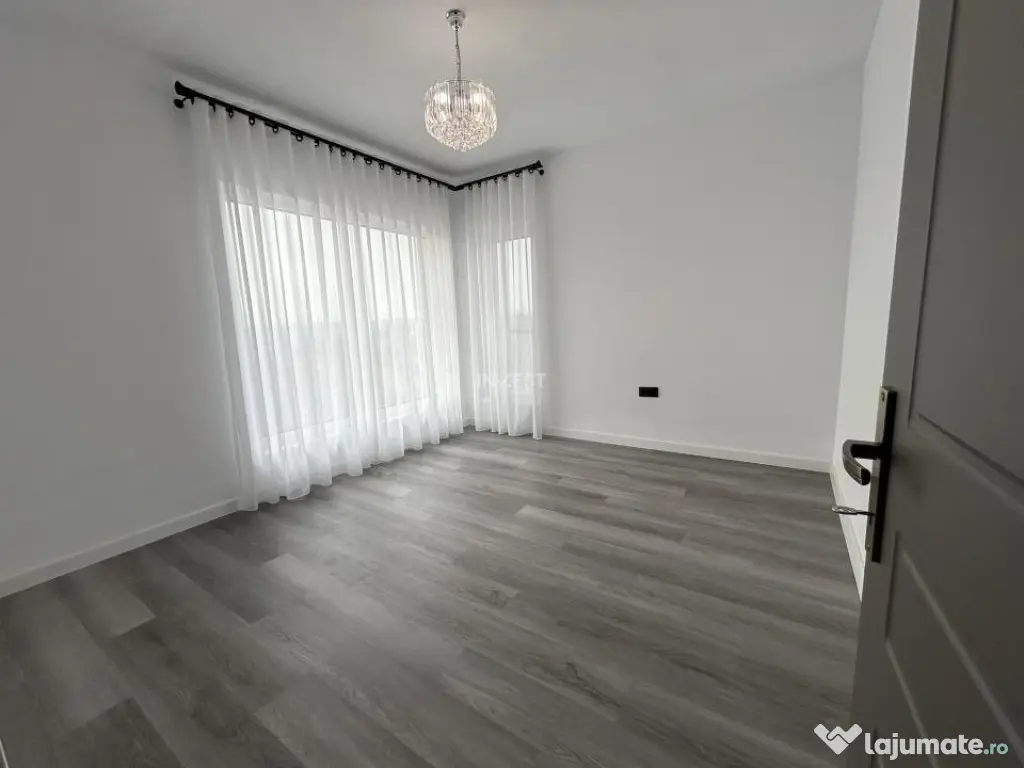 Casa individuala, 5 camere, 3 bai, utilata. Zona Bucium- Plo