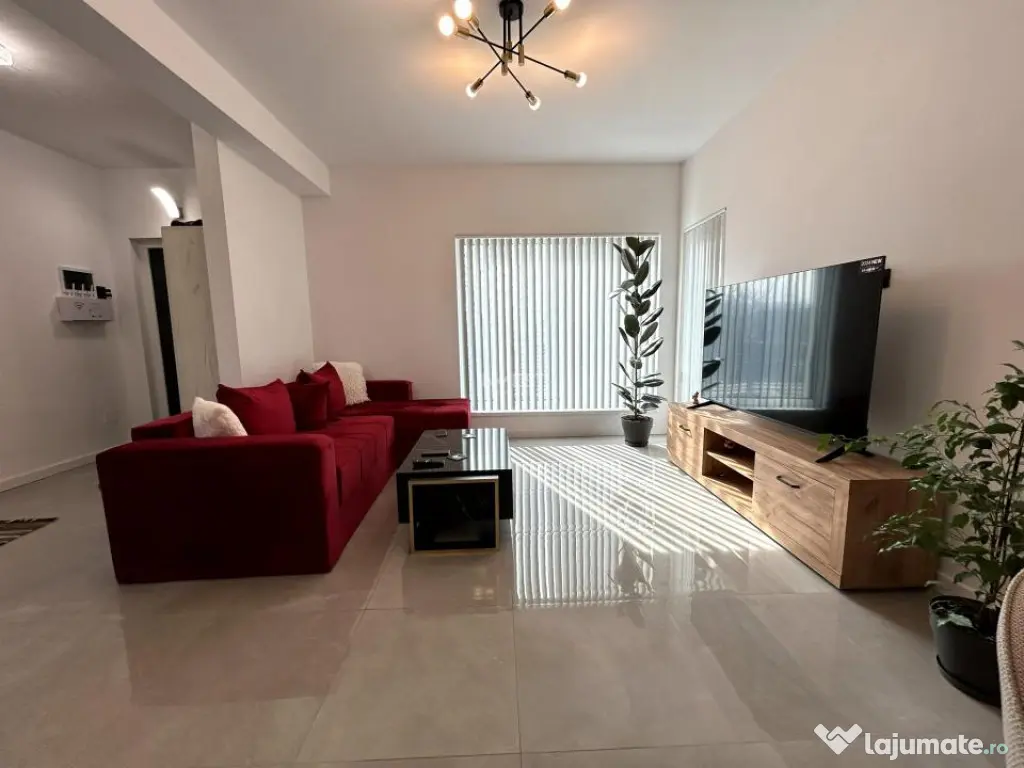 Casa individuala, 5 camere, 3 bai, utilata. Zona Bucium- Plo