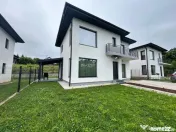 Casa individuala, 5 camere, 3 bai, utilata. Zona Bucium- Plo