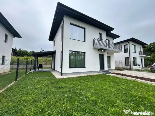 Casa individuala, 5 camere, 3 bai, utilata. Zona Bucium- Plo