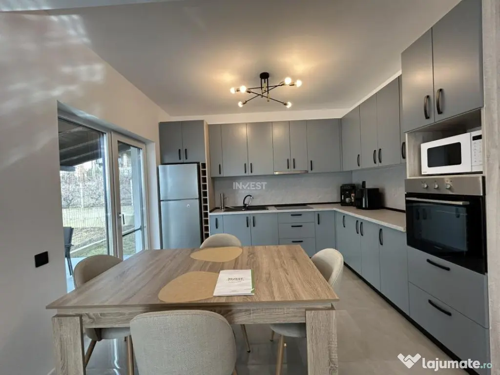 Casa individuala, 5 camere, 3 bai, utilata. Zona Bucium- Plo