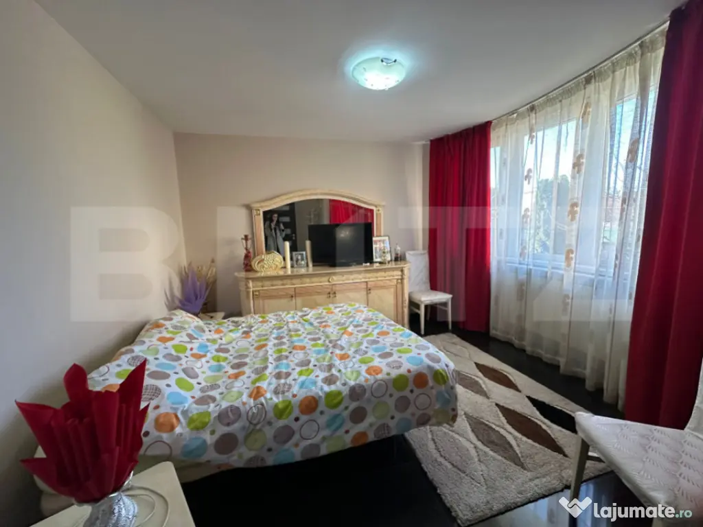 Casa de vanzare, 350 mp utili, 1000 mp teren - Cetate