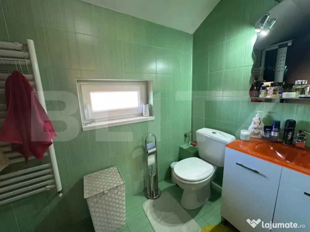 Casa de vanzare, 350 mp utili, 1000 mp teren - Cetate