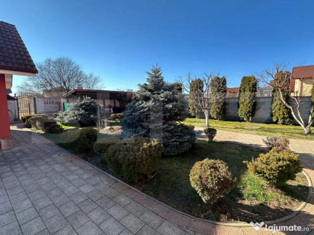 Casa de vanzare, 350 mp utili, 1000 mp teren - Cetate