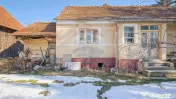 Teren de Vis în Tărlungeni cu Căsuță din Lemn – Li...