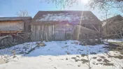 Teren de Vis în Tărlungeni cu Căsuță din Lemn – Li...