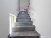 Vilă de lux cu piscina de închiriat 