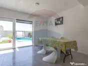 Vilă de lux cu piscina de închiriat 