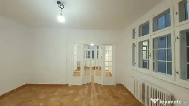 Spatiu stradal ultracentral