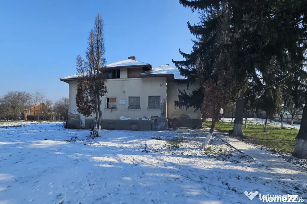 GRADIȘTEA | Teren si construcție pe malul lacului Cǎldǎr - Gradistea (Bucuresti-Ilfov)