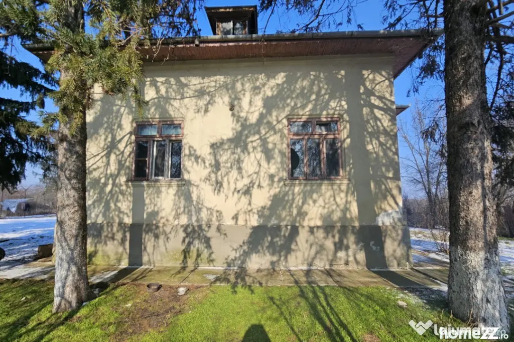 GRADIȘTEA | Teren si construcție pe malul lacului Cǎldǎr - Gradistea (Bucuresti-Ilfov)