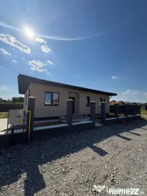 Casă modernă pe un singur nivel | 110 mp utili | Încălzi