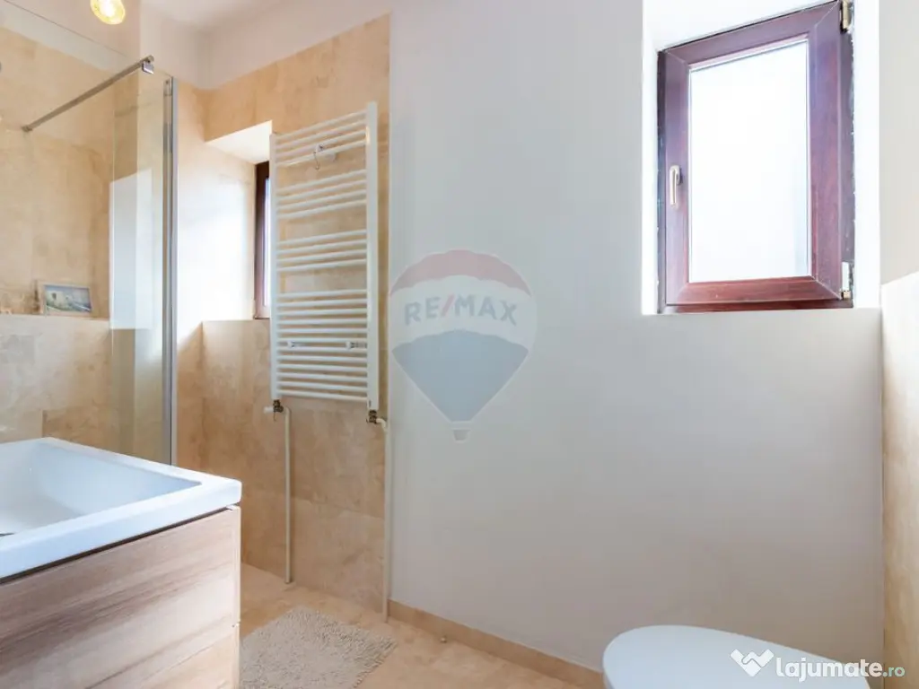 Casă / Vilă de vanzare la intrare in Mogosoaia, padure,...