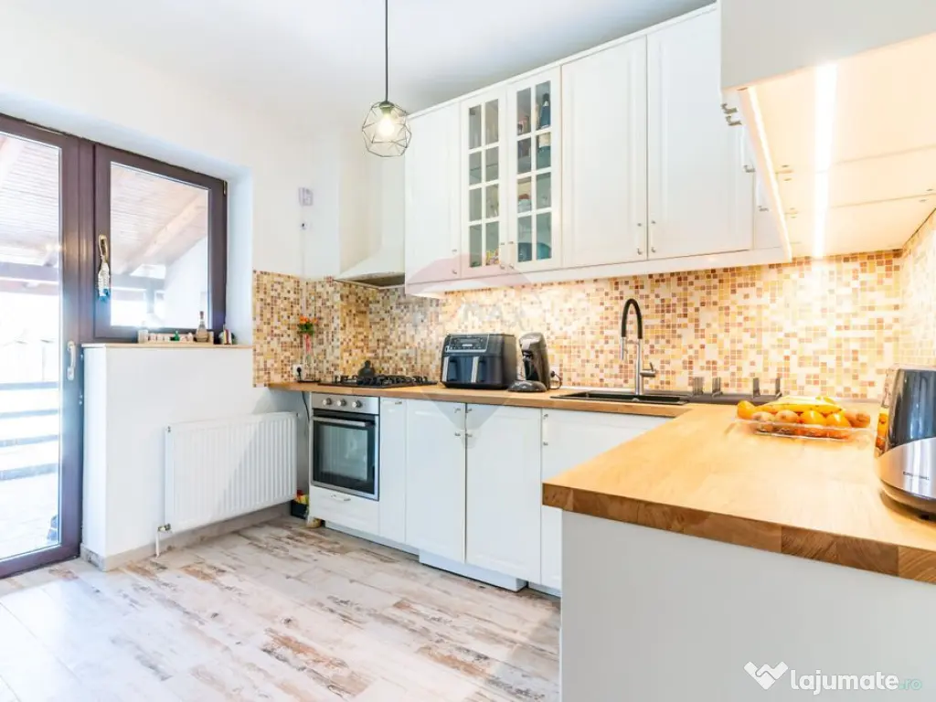 Casă / Vilă de vanzare la intrare in Mogosoaia, padure,...