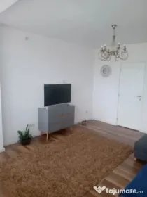 Apartament Cu 3 Camere Decomandate Zona George Enescu