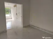 DE INCHIRIAT - renovat - parter si etajul 1 - stradal 