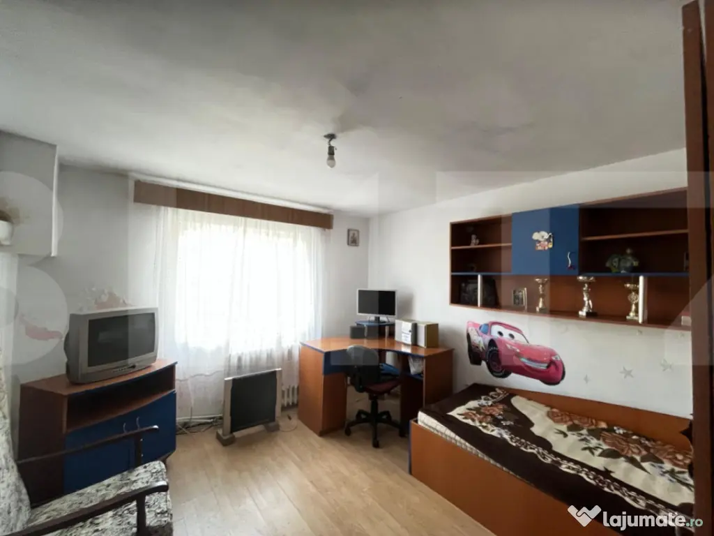 Casă individuală P+M de vânzare – Botoșani, teren gene