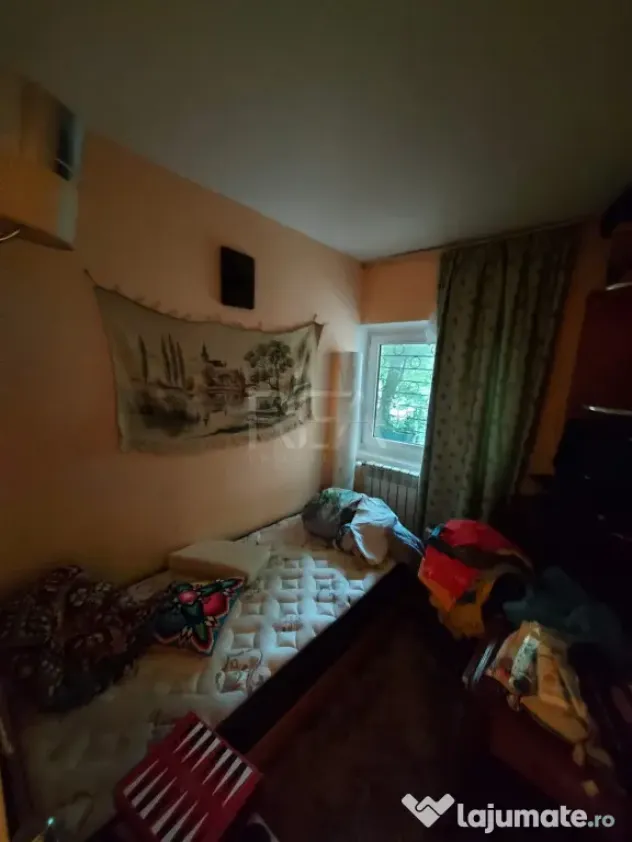 3 camere Vitan decomandat, an 1981, metrou, 62 mp, anvelopat