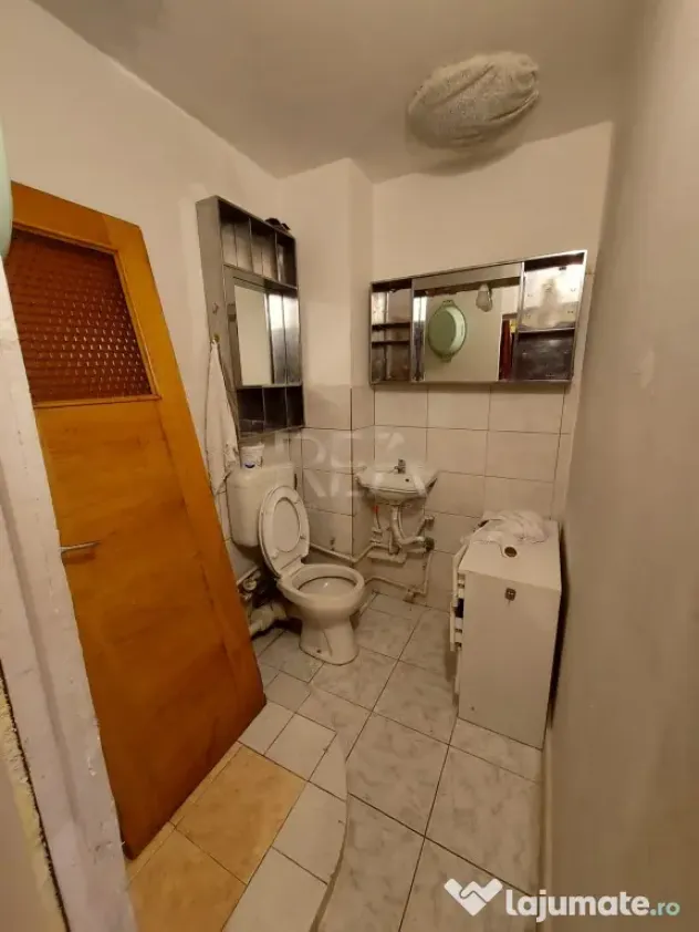 3 camere Vitan decomandat, an 1981, metrou, 62 mp, anvelopat