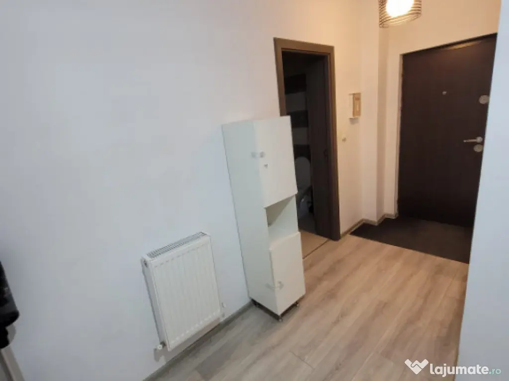 Apartament de inchiriat cu 2 camere si loc de parcare