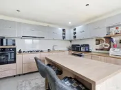 Casă spațioasă P+1 | 4 dormitoare | garaj dublu | teren 7 