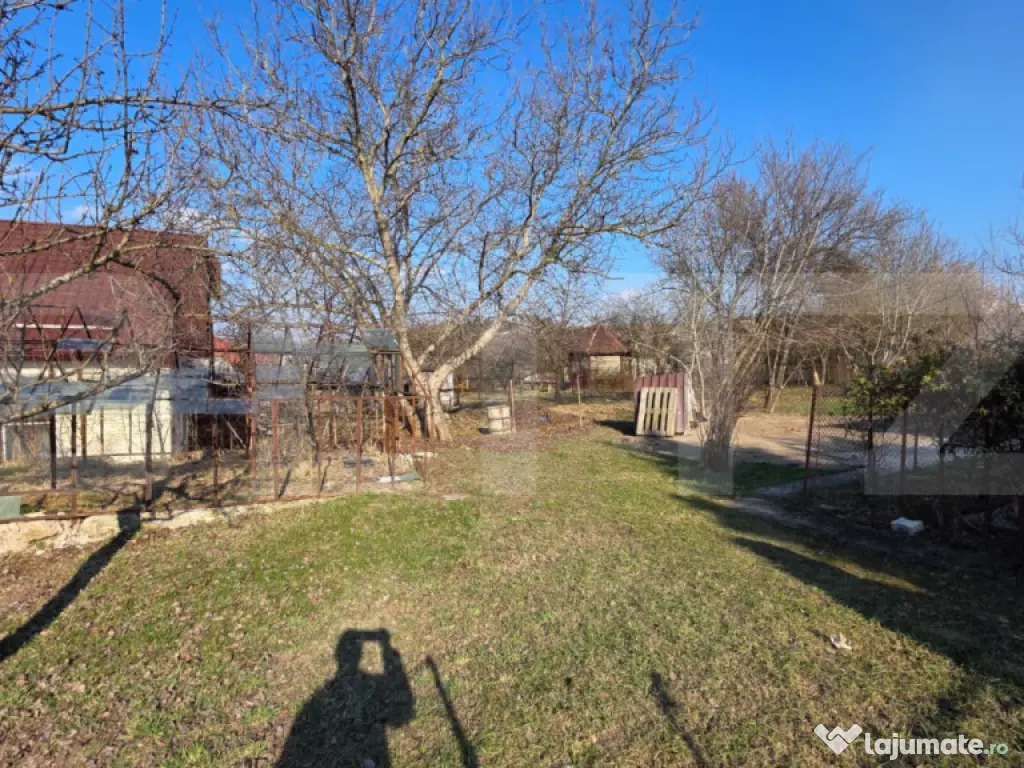 Teren generos cu casă – ideal pentru renovare sau dezvolt