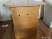 Noptieră pe roți, cu rol de birou și comodă TV 