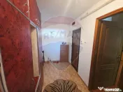 Apartament cu 2 camere de închiriat în zona Central