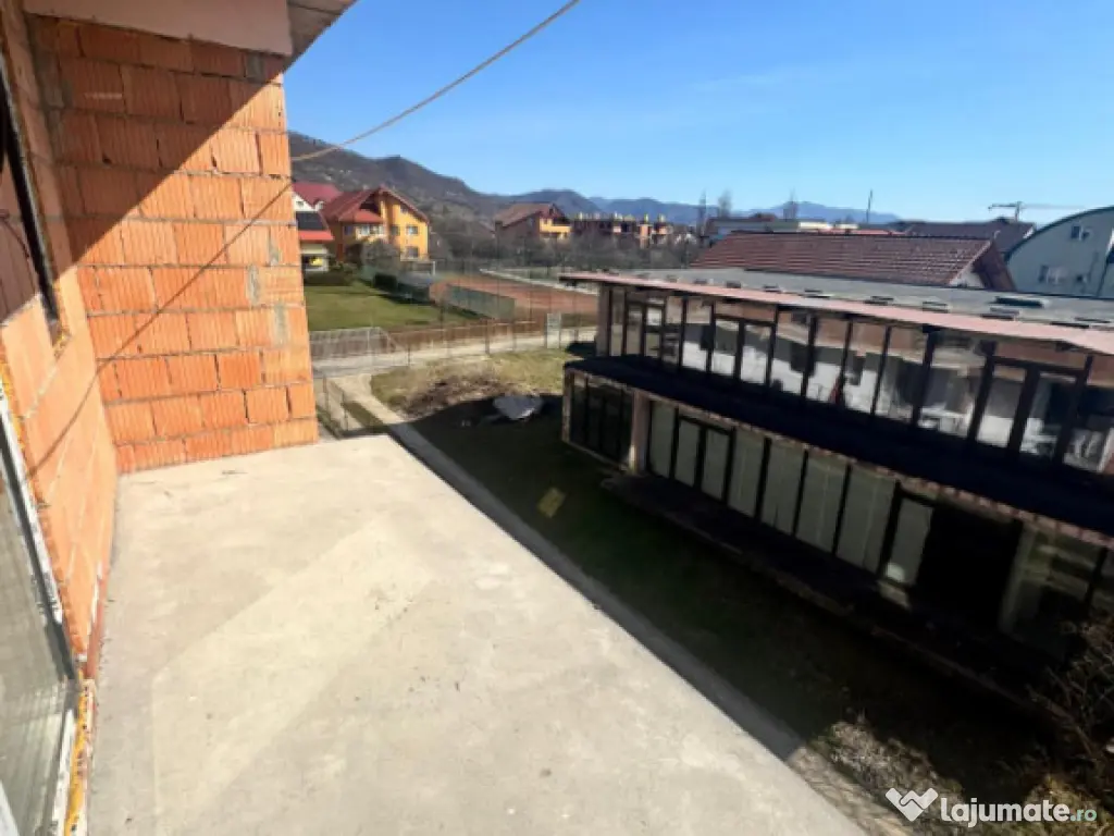 Garsonieră, 37 mp utili + balcon, zonă Vest