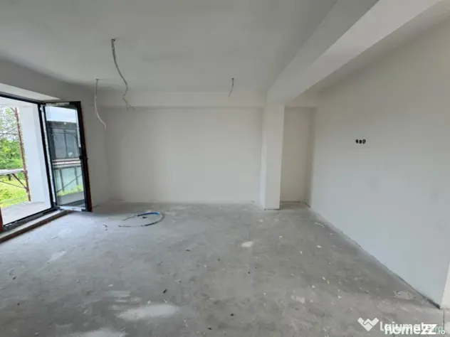 Garsonieră, 37 mp utili + balcon, zonă Vest
