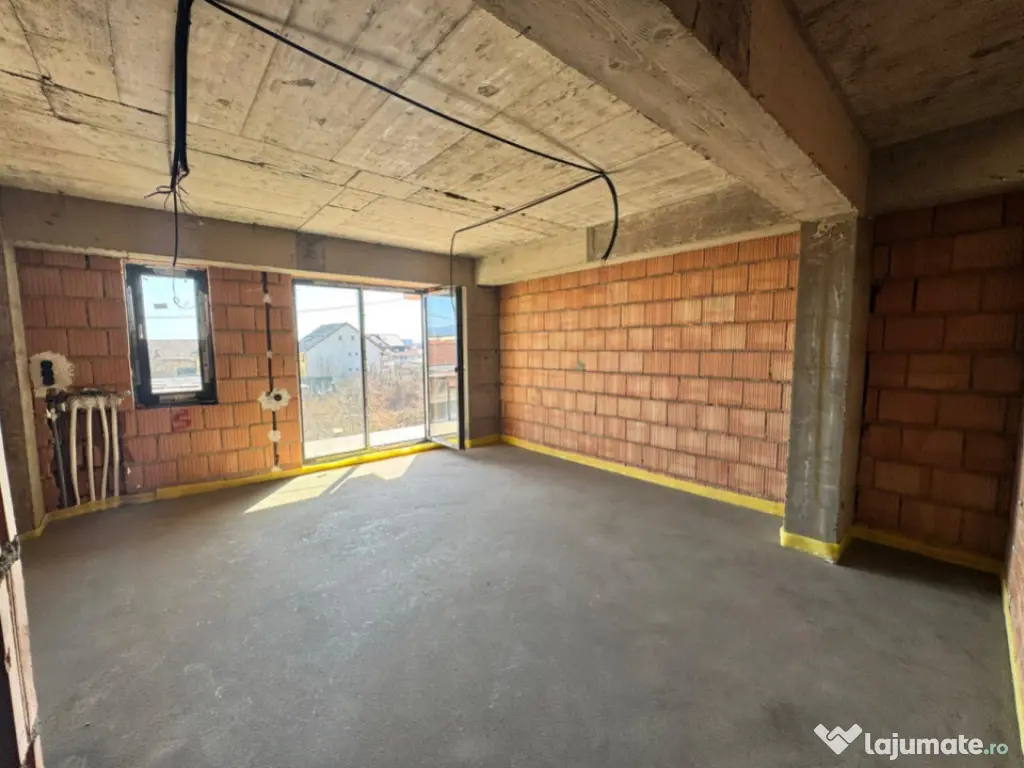 Garsonieră, 37 mp utili + balcon, zonă Vest