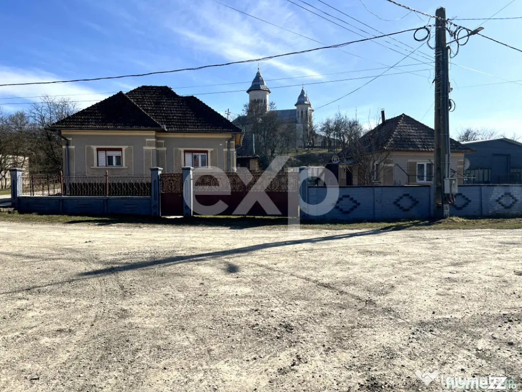 Casă+anexe, 1400 mp teren - 20 min Urbano, 30 min Cluj, 0 C