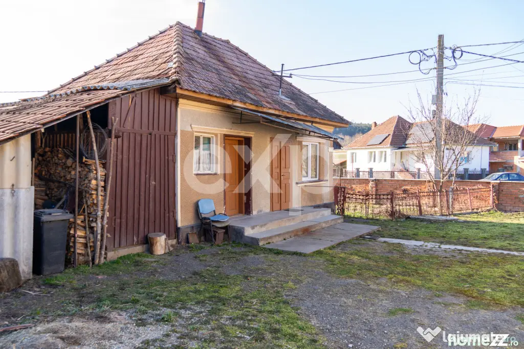 Casă+anexe, 1400 mp teren - 20 min Urbano, 30 min Cluj, 0 C