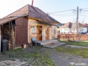 Casă + anexe gospodărești - 1400 mp teren - 0% COMISION 