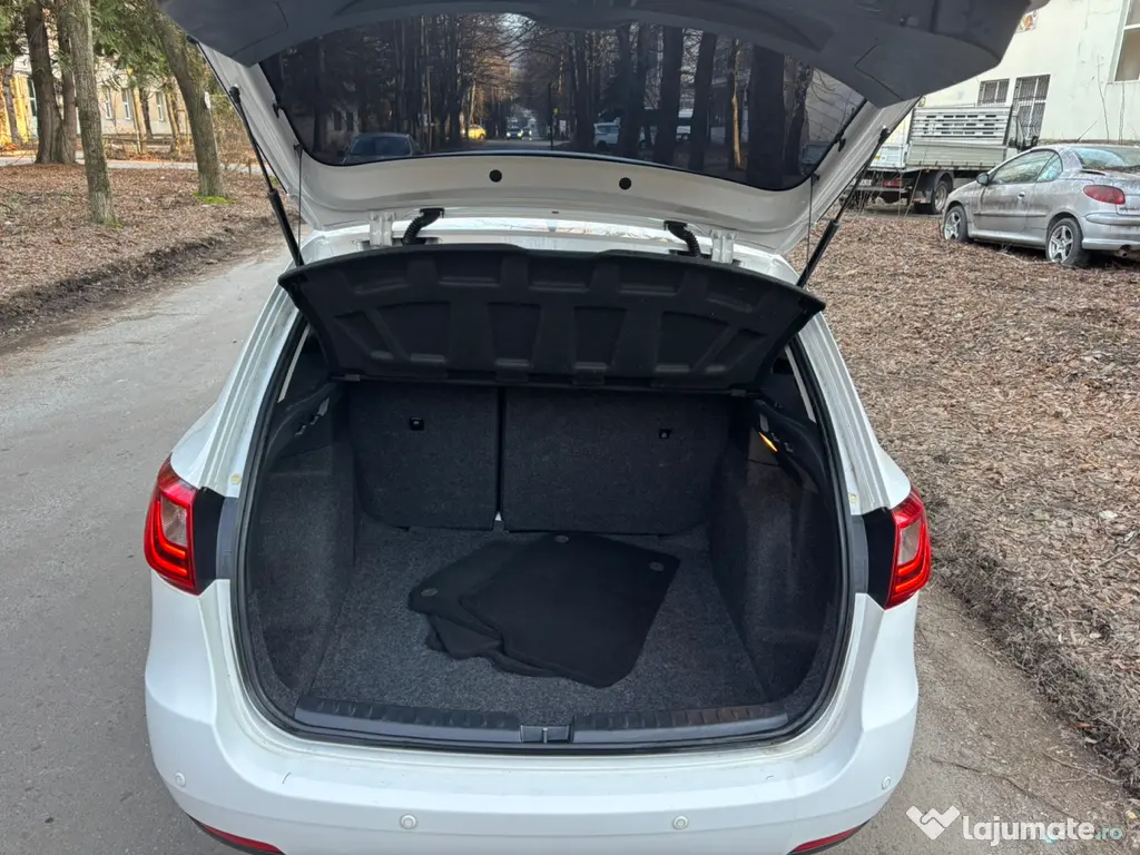 Seat Ibiza an 2013 diesel motor 1600 cm euro 5 Climatonic