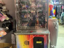 Vand aparat de joc arcade cu premii brelocuri