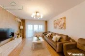 Apartament cu 5 camere si centrala proprie, zona Aurel Vlaic 