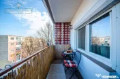 Apartament cu 5 camere si centrala proprie, zona Aurel Vlaic 
