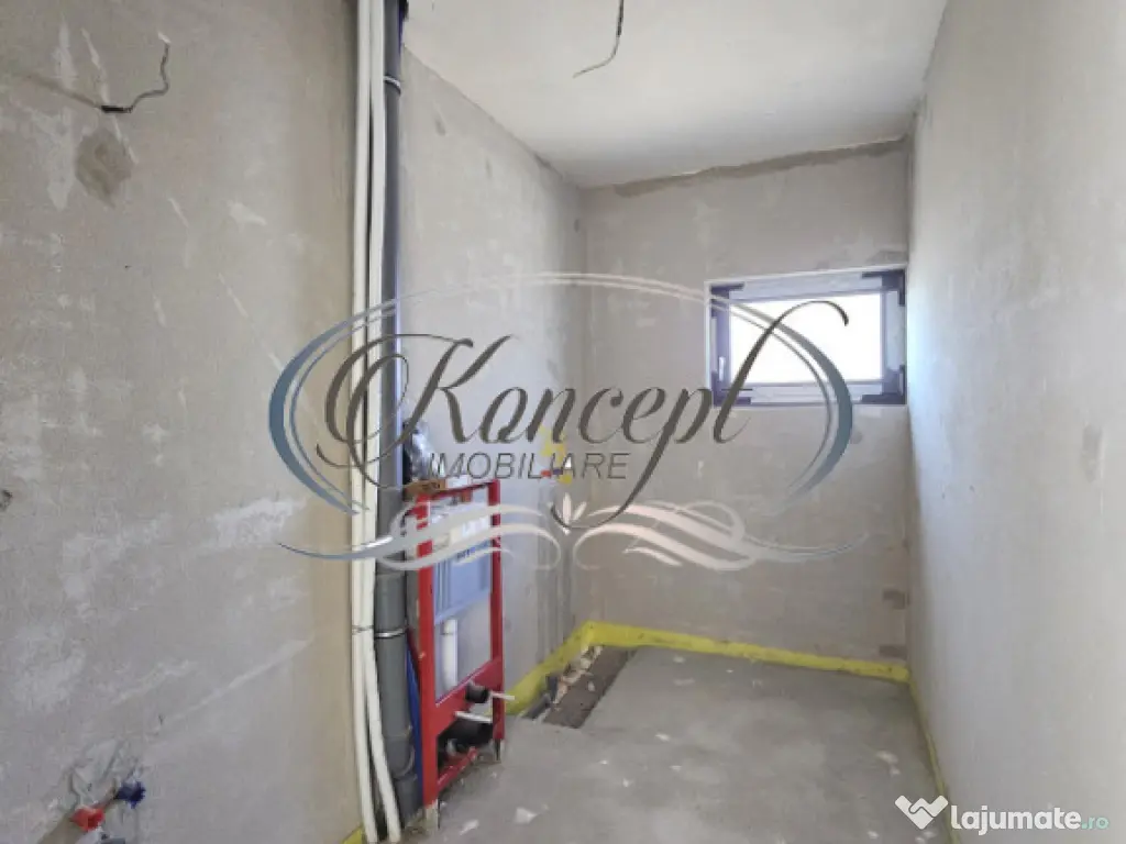 Locuinta moderna cu design cubic si curte plana in Dezmir