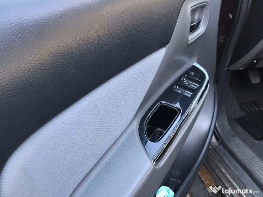 Mitsubishi L200 2016 arată și funcționează foarte bine