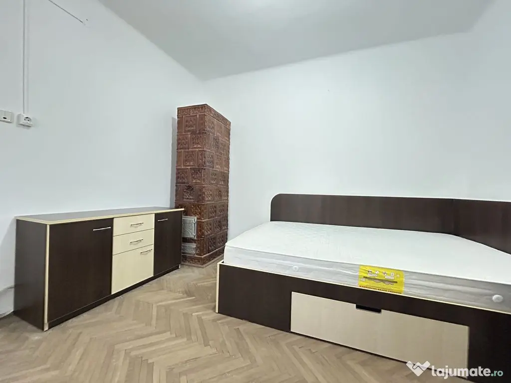 Casa 3 camere - Delfinariu - toate utilitatile