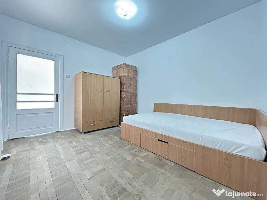 Casa 3 camere - Delfinariu - toate utilitatile