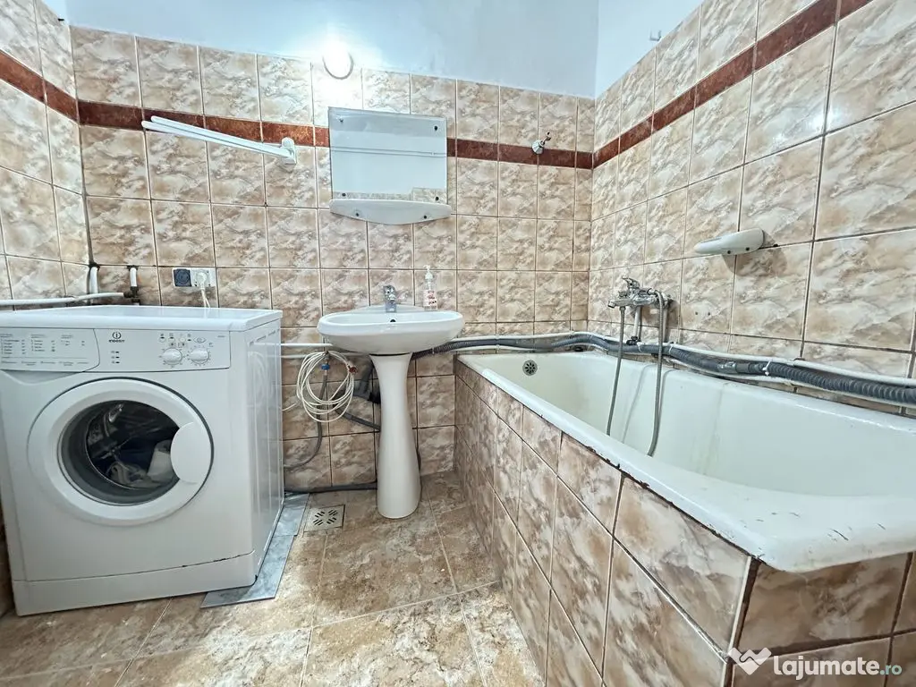 Casa 3 camere - Delfinariu - toate utilitatile