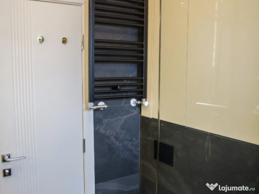 Apartament exclusivist de inchiriat-3 camere-2 bai-zona Ultracentrala