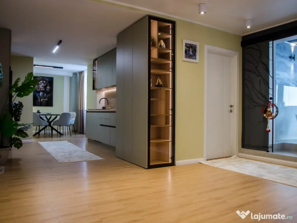 Apartament exclusivist de inchiriat-3 camere-2 bai-zona Ultracentrala