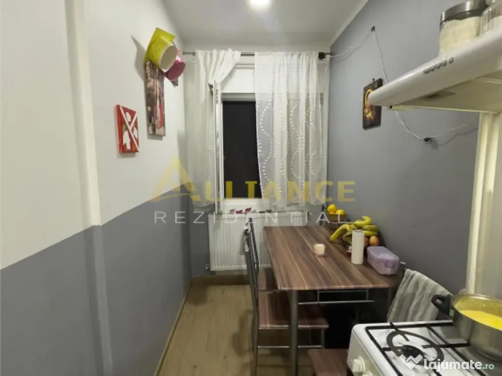 Garsoniera 27 mp || Etaj 1/4 || Bloc 1983 || Parcare || Str